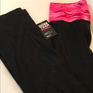 NWT Susan G. Komen yoga pants